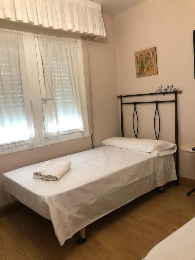 Habitacion Doble Hotel Естеля Екстериор снимка
